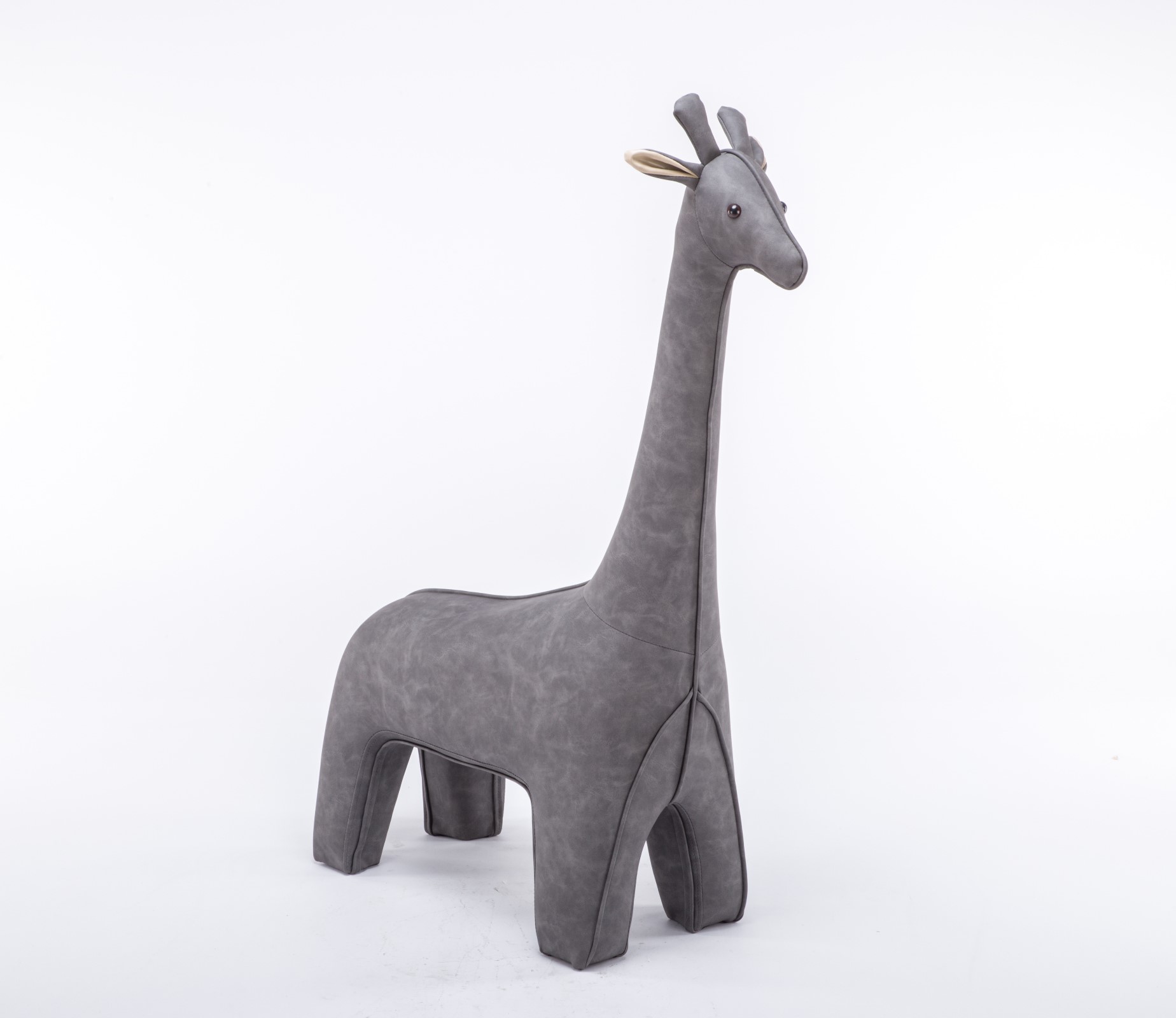 Gray giraffe